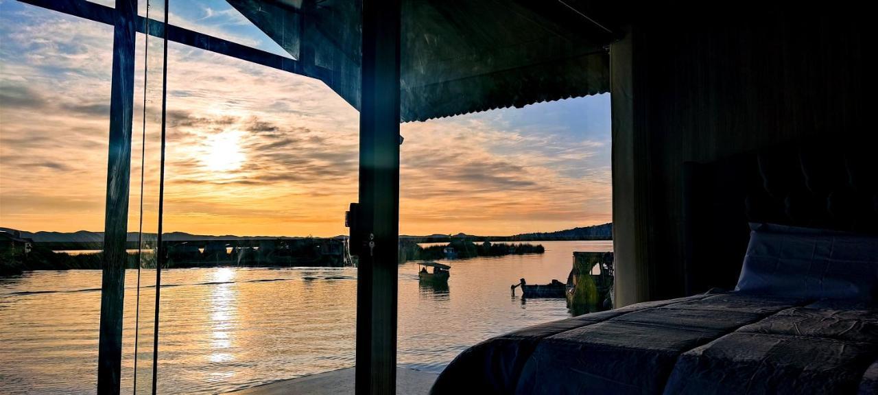 Titicaca Habitacion Panoramica Vista Al Amanecer Villa Puno Bagian luar foto